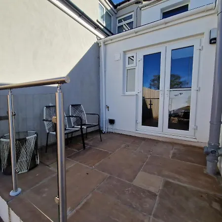 3 Bedroom Stylish Home Merthyr Merthyr Tydfil Exterior photo
