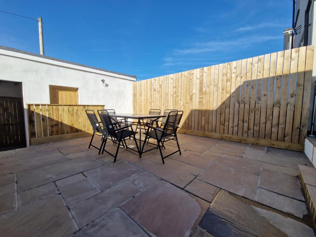 3 Bedroom Stylish Merthyr Holiday home