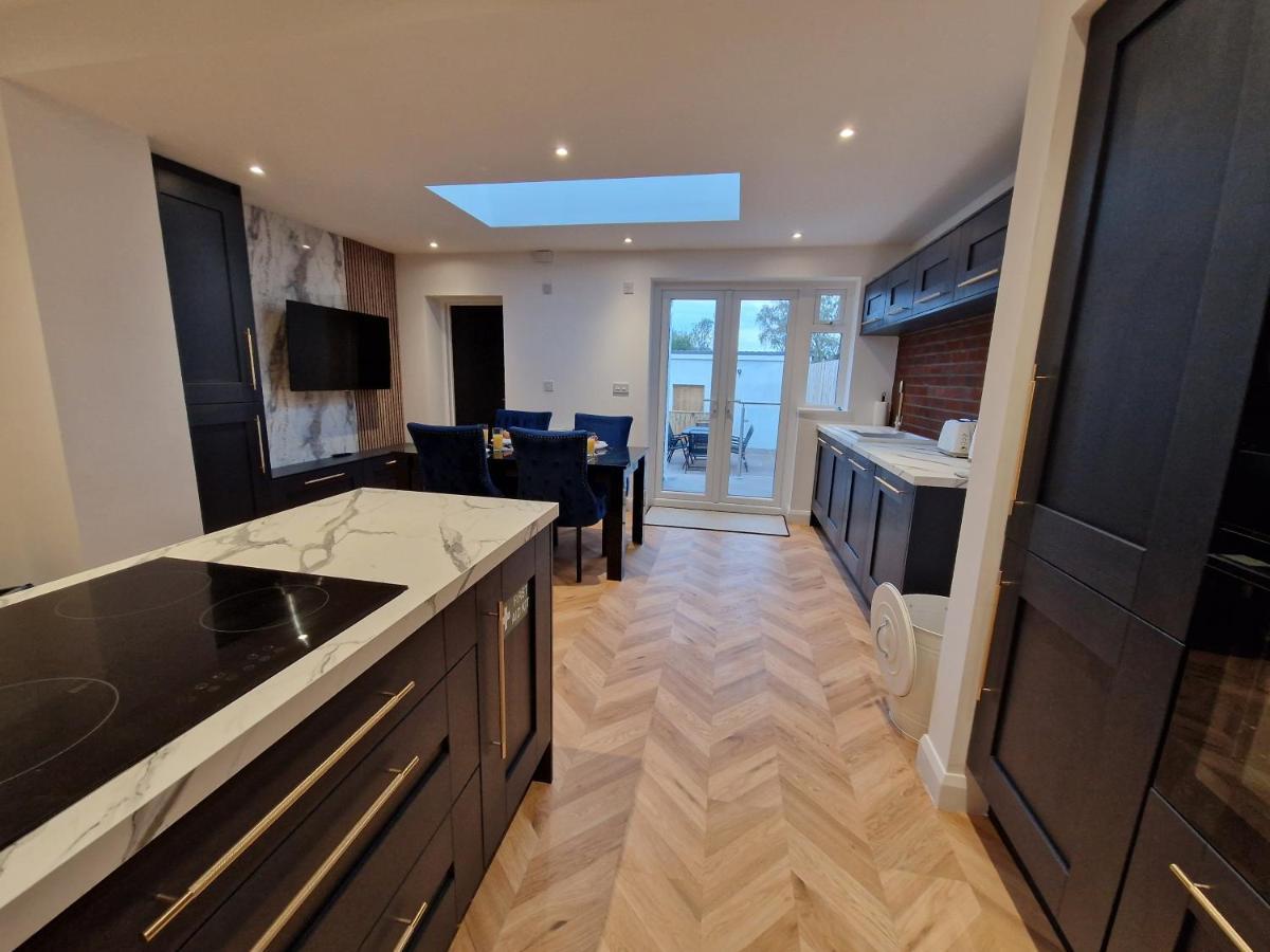 Holiday home 3 Bedroom Stylish Merthyr Merthyr Tydfil